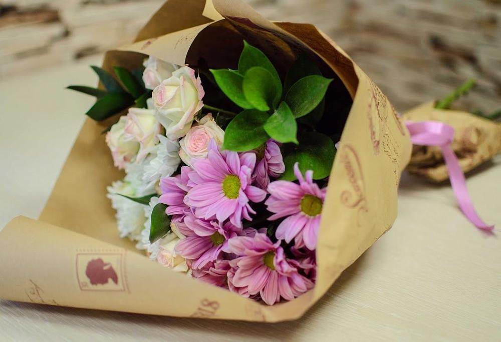Букет цветов из: Розы и Хризантемы в Куженере