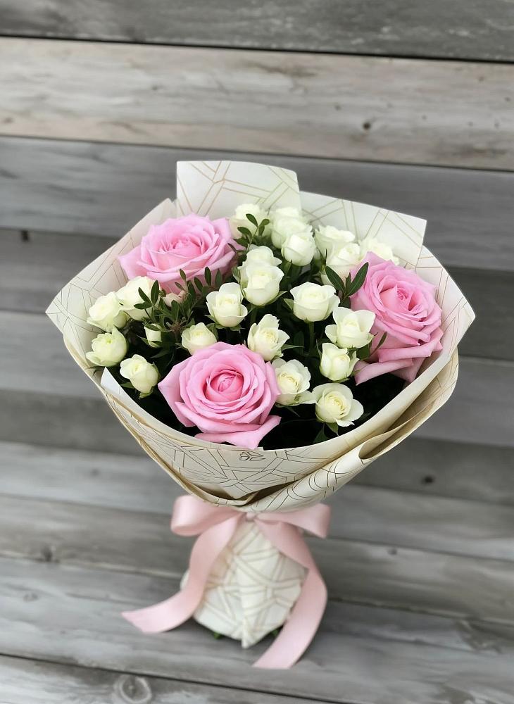 Букет цветов из: Розы в Куженере