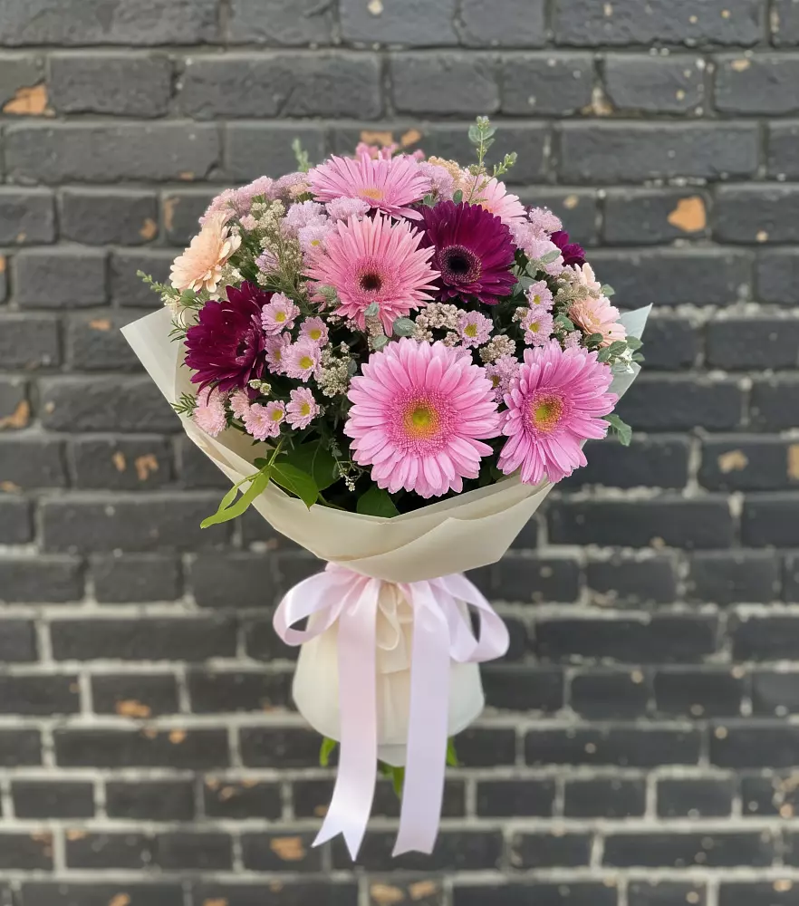 Букет цветов из: Герберы и Хризантемы в Куженере