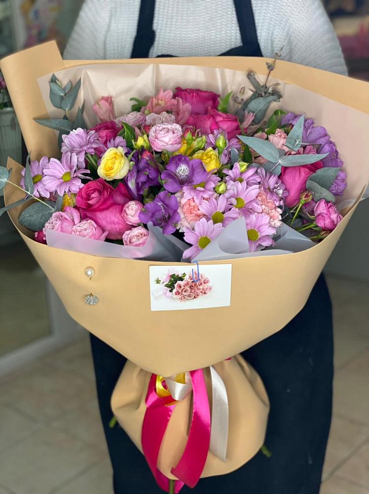 Букет цветов из: Хризантемы, Гвоздики и Альстромерии в Куженере