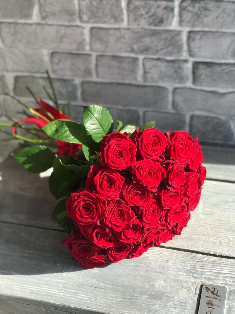 Букет Красные розы Фридом в Куженере