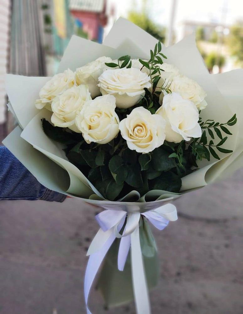 Букет Белые розы Проуд в Куженере