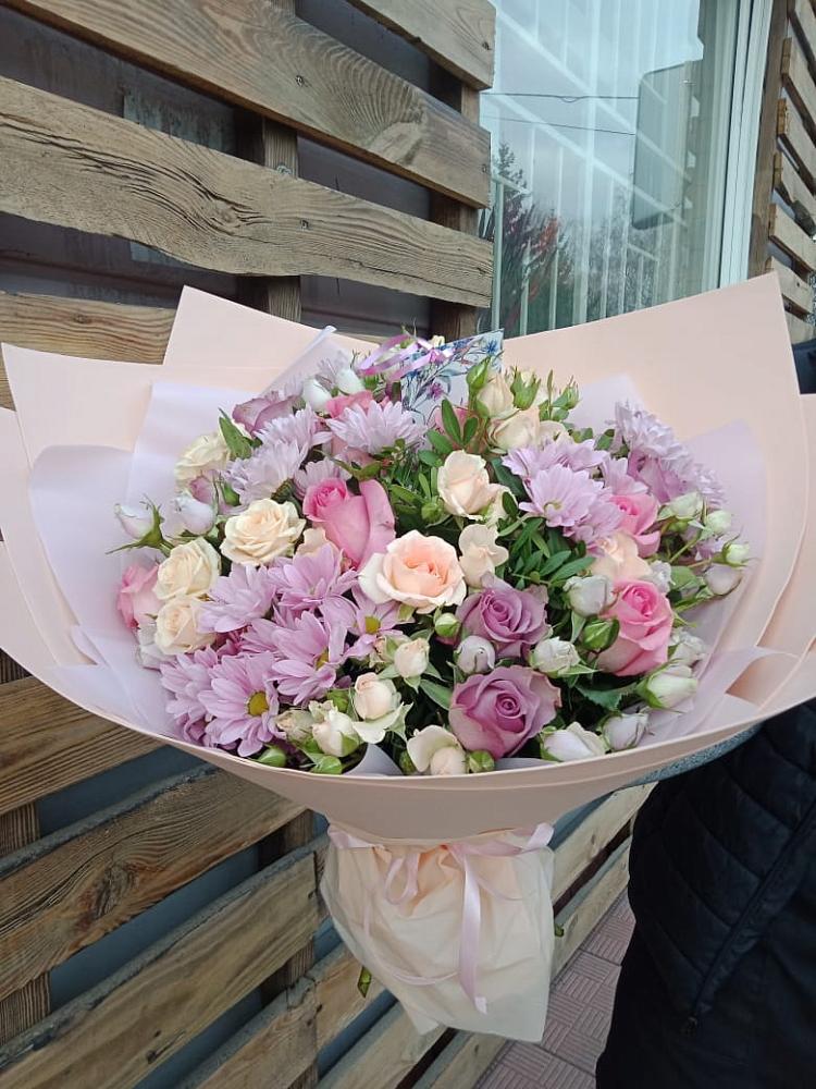 Букет цветов из: Розы и Хризантемы в Куженере