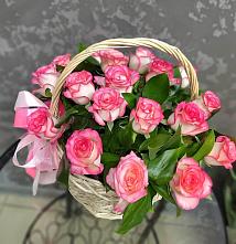 Цветочная композиция из Розы в корзине в Куженере