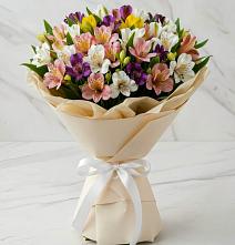 Букет цветов из:  Альстромерии в Куженере