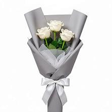 Букет 3 белые розы в Куженере