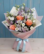 Букет цветов из:  Лизиантусы, Розы, Альстромерии и Гипсофила в Куженере