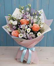 Букет цветов из:  Лизиантусы, Розы, Альстромерии и Гипсофила в Куженере