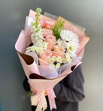 Букет цветов из:  Хризантемы и Розы в Куженере