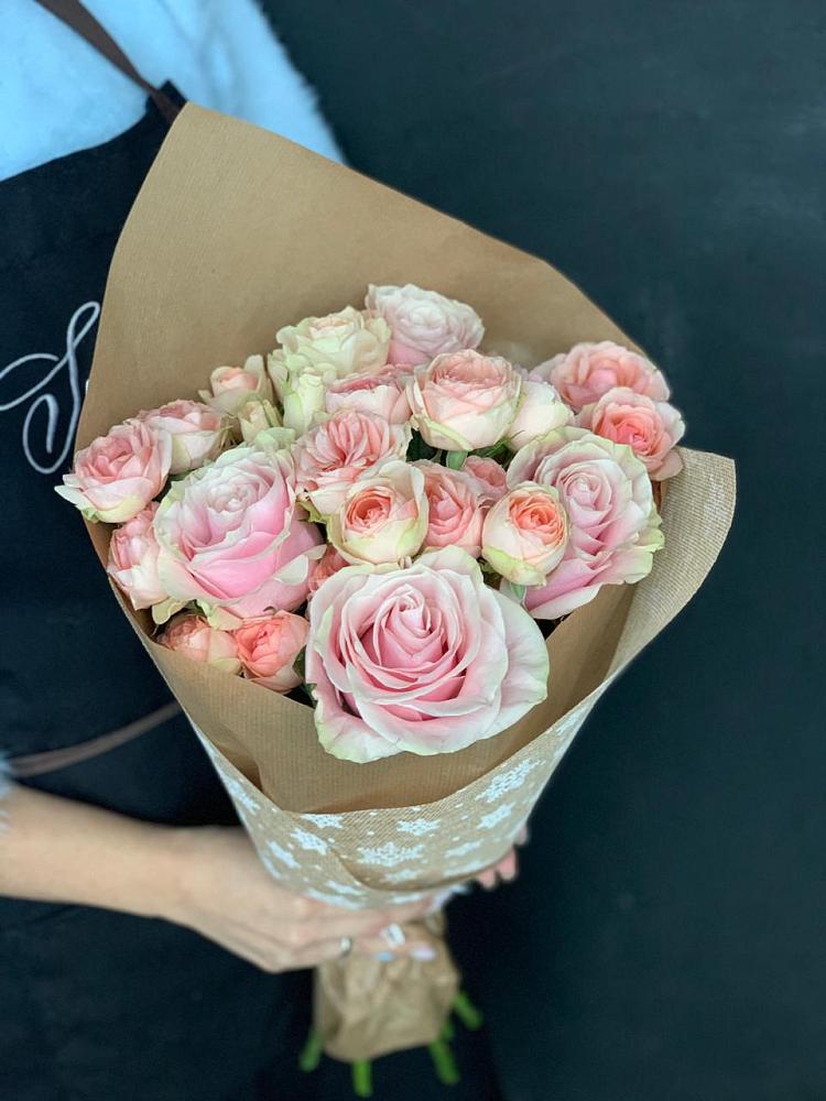 Букет цветов из: Хризантемы и Розы в Куженере