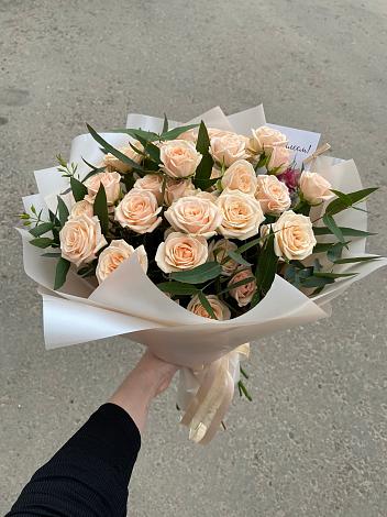 Букет Кремовые розы Латте в Куженере
