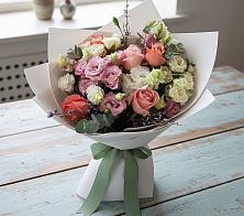 Букет цветов из:  Розы, Лизиантусы и Гвоздики #REPLACE_PRED# Куженере