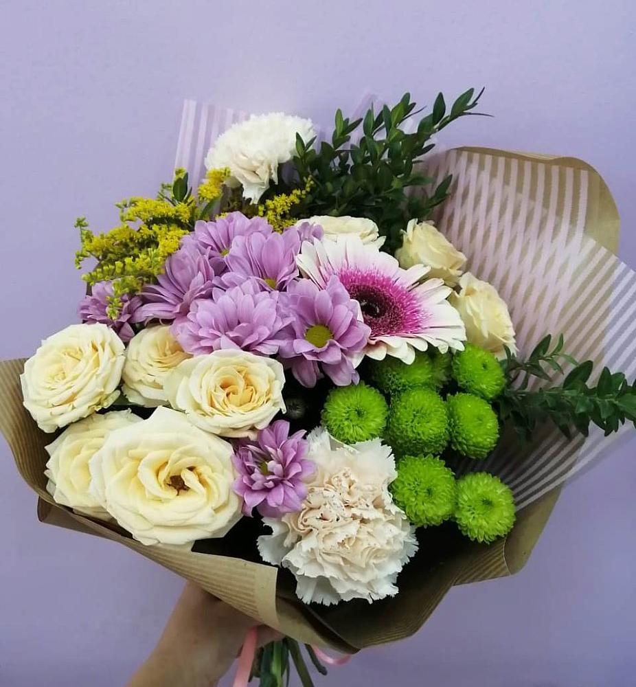 Букет цветов из: Хризантемы, Розы, Гвоздики и Герберы в Куженере