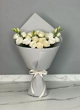 Букет цветов из:  Розы и Лизиантусы #REPLACE_PRED# Куженере